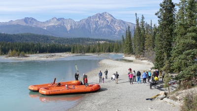 Rafting in Alberta (Alexander Mirschel)  Copyright 
Infos zur Lizenz unter 'Bildquellennachweis'